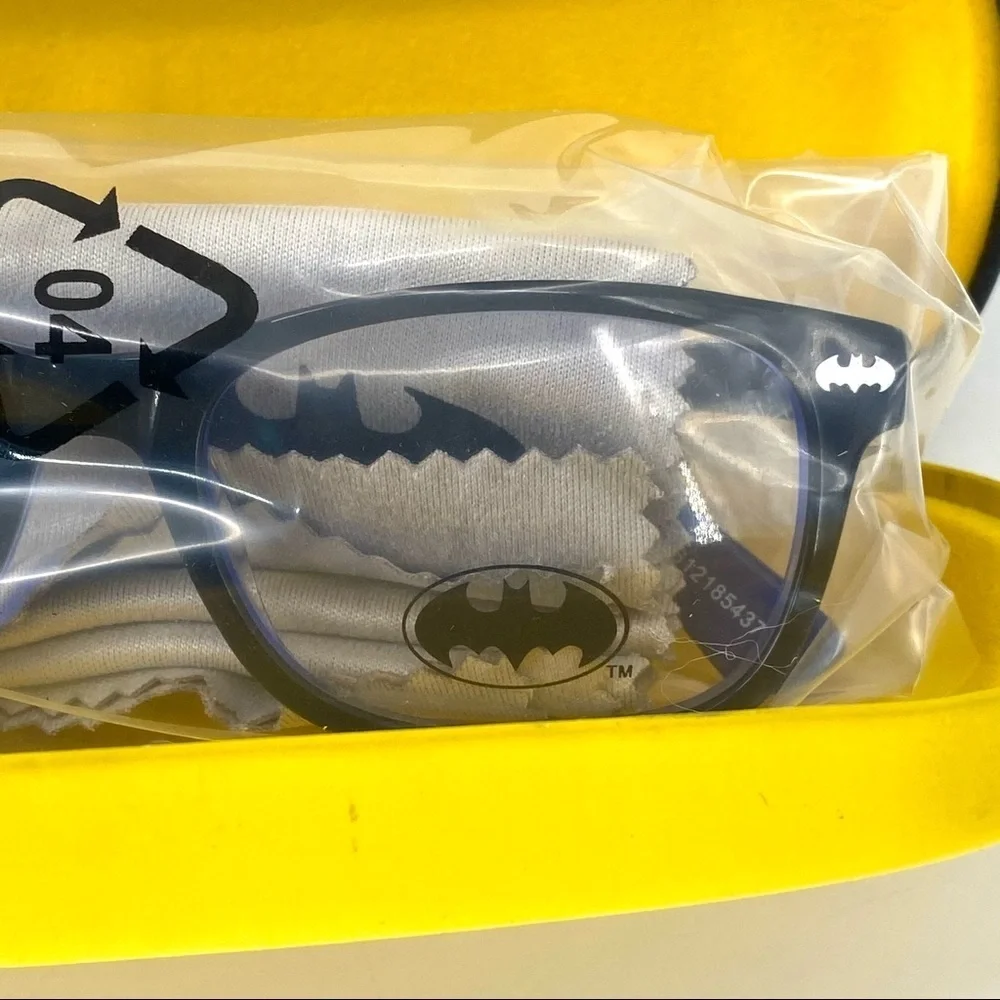 TM & DC Comics Eyeglasses Pano Optical BME902